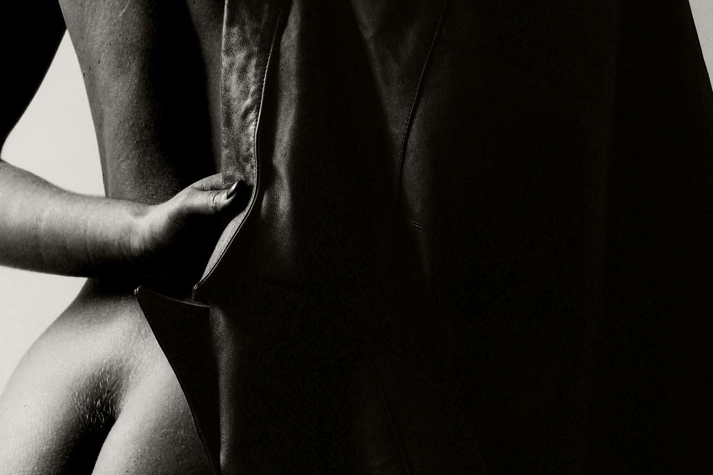 Veste de cuir, noir et blanc